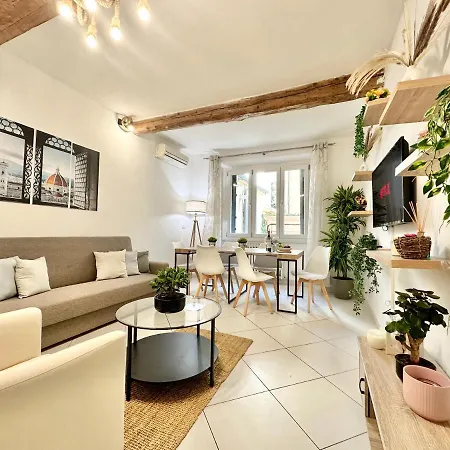 Apartment A 2 Passi Dal Duomo Con Parcheggio E 3 Florence