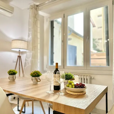 A 2 Passi Dal Duomo Con Parcheggio E 3 Apartment Florence