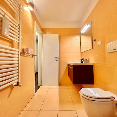 Apartment A 2 Passi Dal Duomo Con Parcheggio E 3 Florence