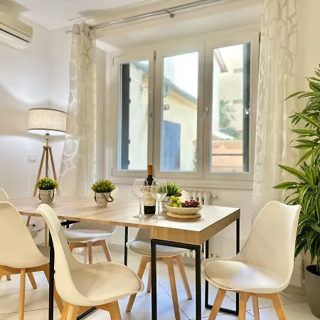 A 2 Passi Dal Duomo Con Parcheggio E 3 Apartment Florence