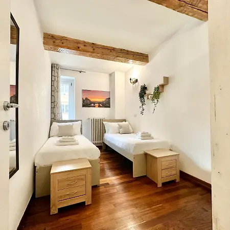 A 2 Passi Dal Duomo Con Parcheggio E 3 Apartment *